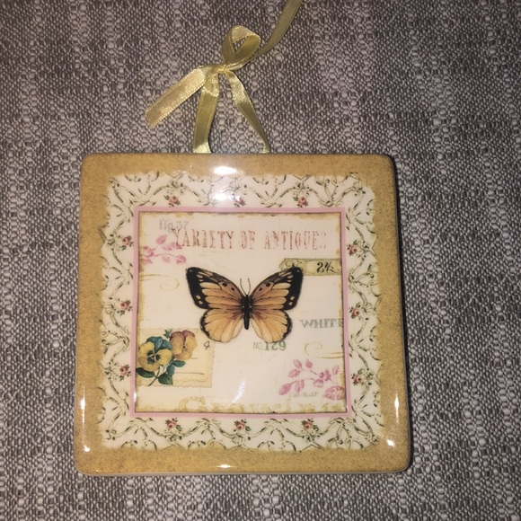 Lisa audit wild apple hanging wall plates. Also usable. - Picture 5 of 8